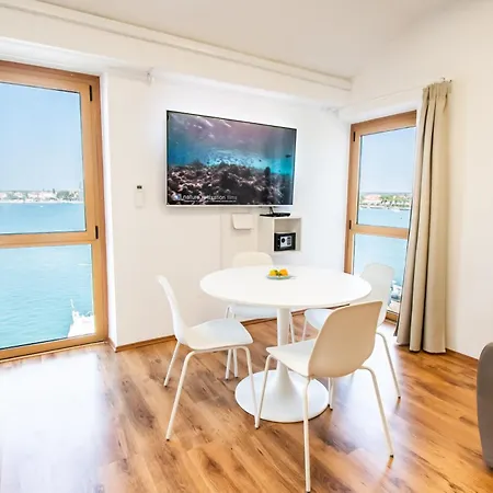 Umag Seafront Seaview Center Apartments Old Town 1,2,3,4 By Rentistra Exterior photo