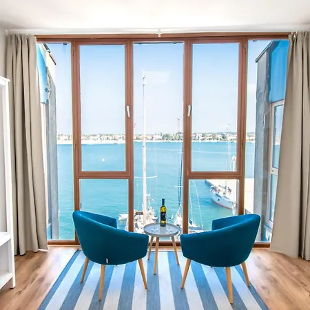 Umag Seafront Seaview Center Apartments Old Town 1,2,3,4 By Rentistra Exterior photo