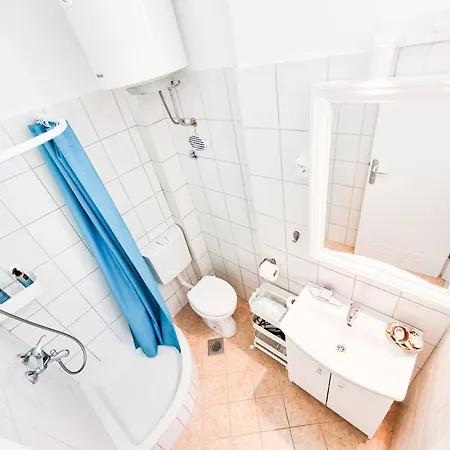 Umag Seafront Seaview Center Apartments Old Town 1,2,3,4 By Rentistra Exterior photo