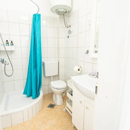 Umag Seafront Seaview Center Apartments Old Town 1,2,3,4 By Rentistra Exterior photo