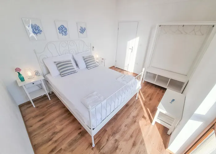 Umag Seafront Seaview Center Apartments Old Town 1,2,3,4 By Rentistra