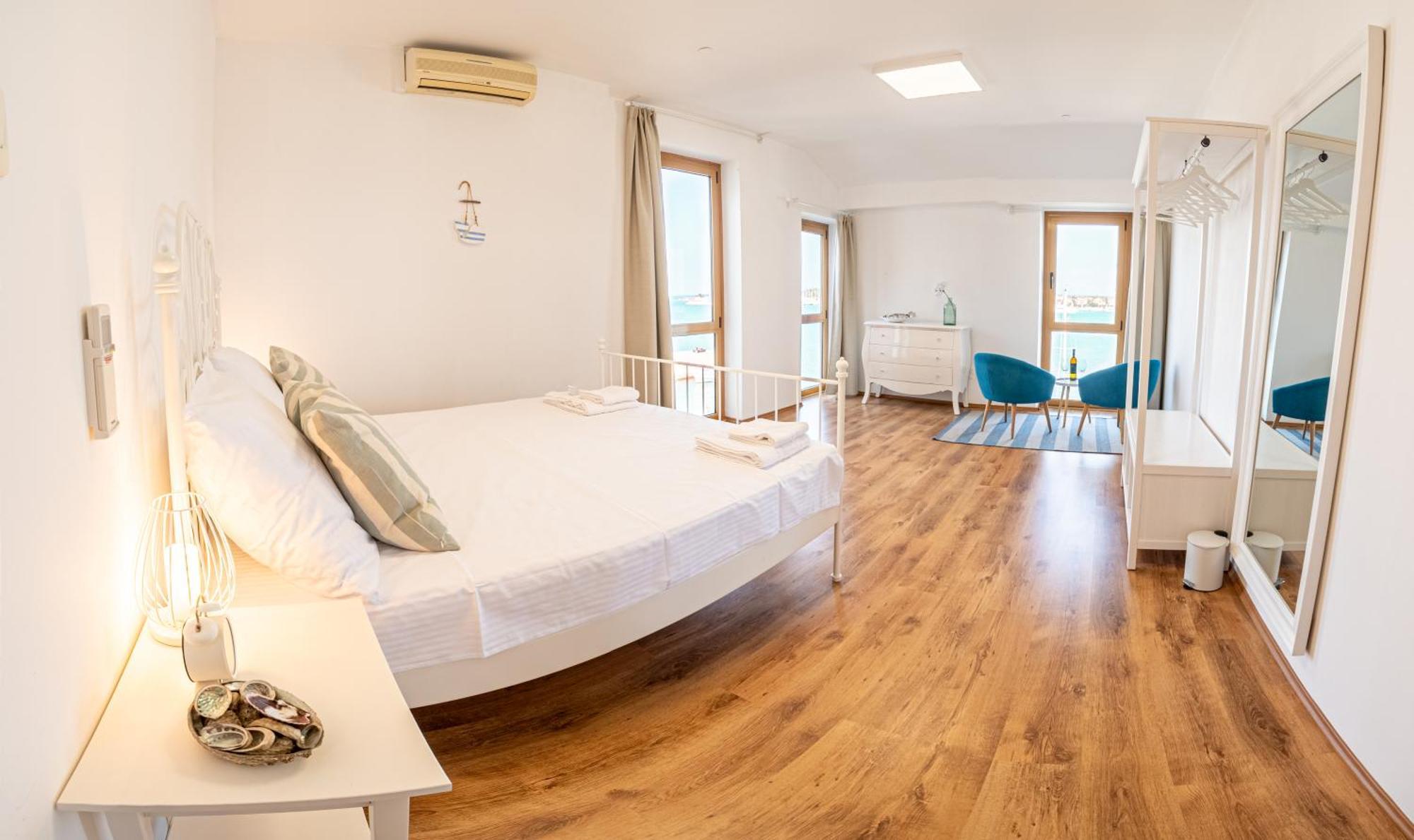 Seafront Seaview Center Old Town 1,2,3,4 By Rentistra Apartment Umag