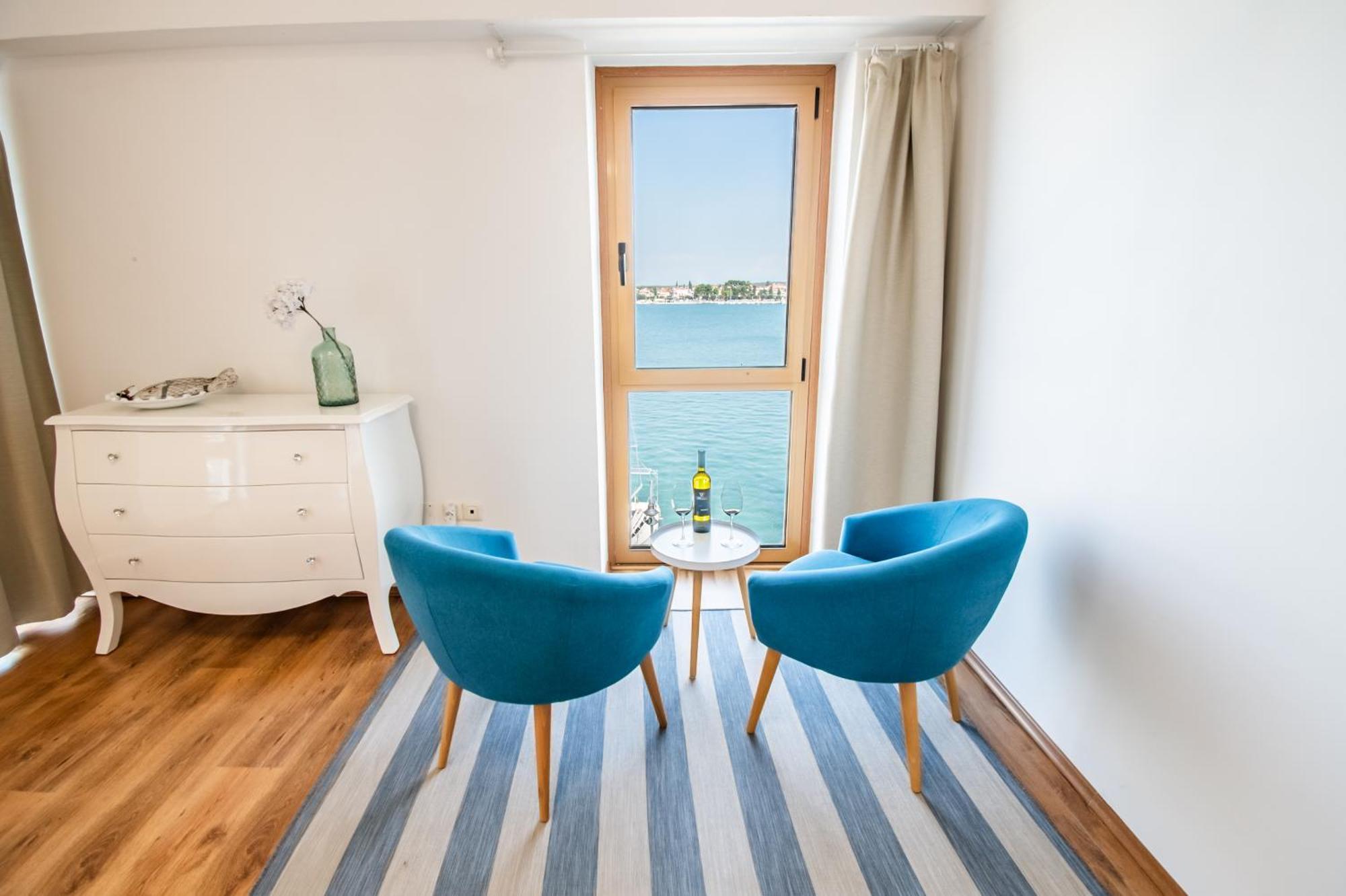 Apartment Seafront Seaview Center Old Town 1,2,3,4 By Rentistra *