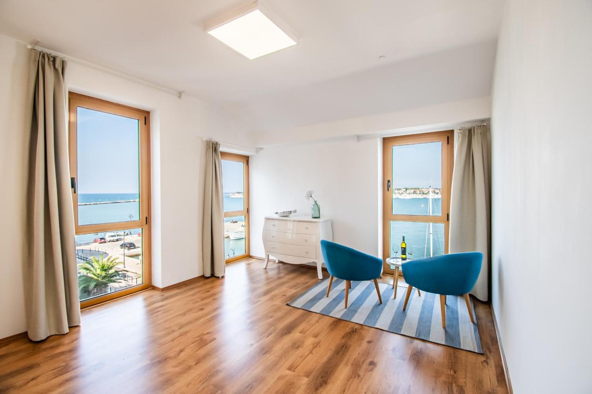 Apartment Seafront Seaview Center Old Town 1,2,3,4 By Rentistra