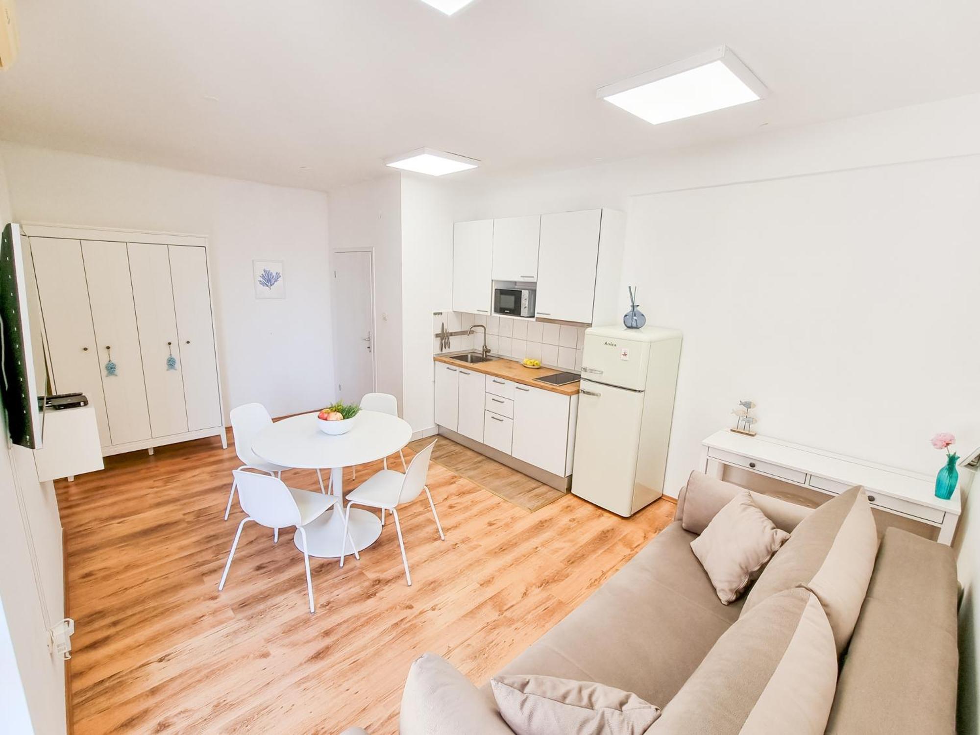 Seafront Seaview Center Old Town 1,2,3,4 By Rentistra Apartment *