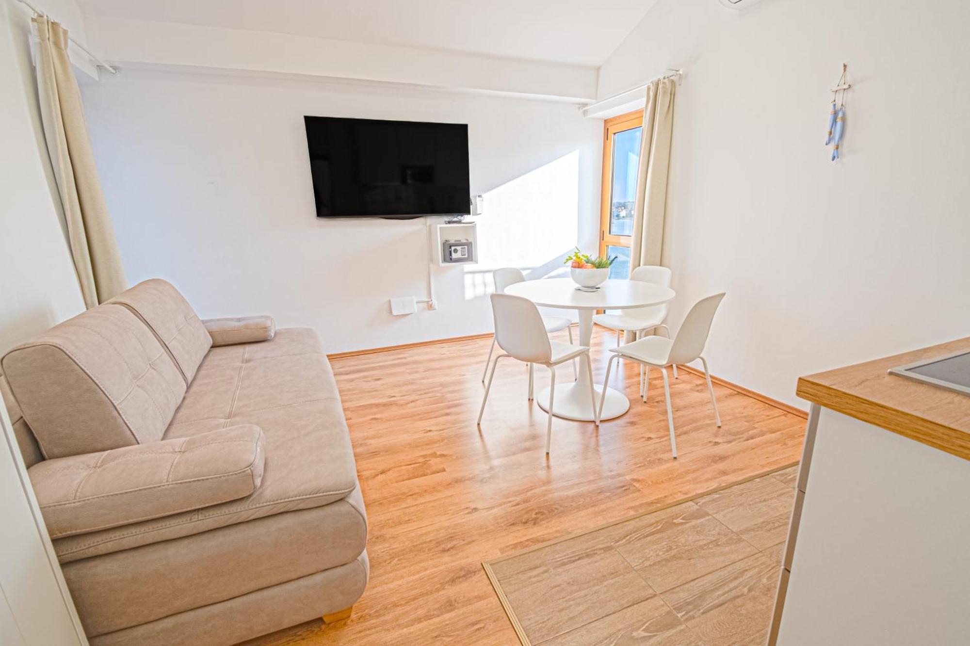 Seafront Seaview Center Old Town 1,2,3,4 By Rentistra Umag