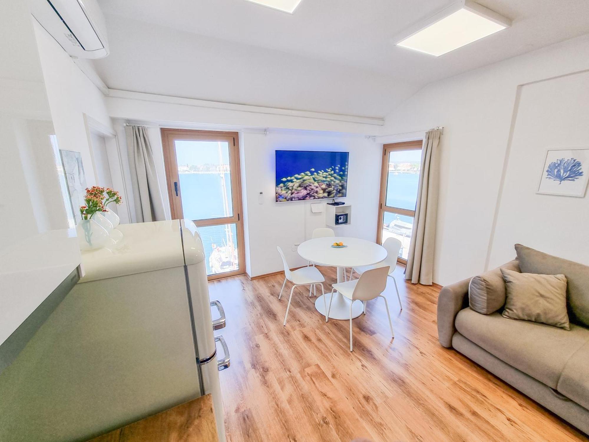 Apartment Seafront Seaview Center Old Town 1,2,3,4 By Rentistra Umag