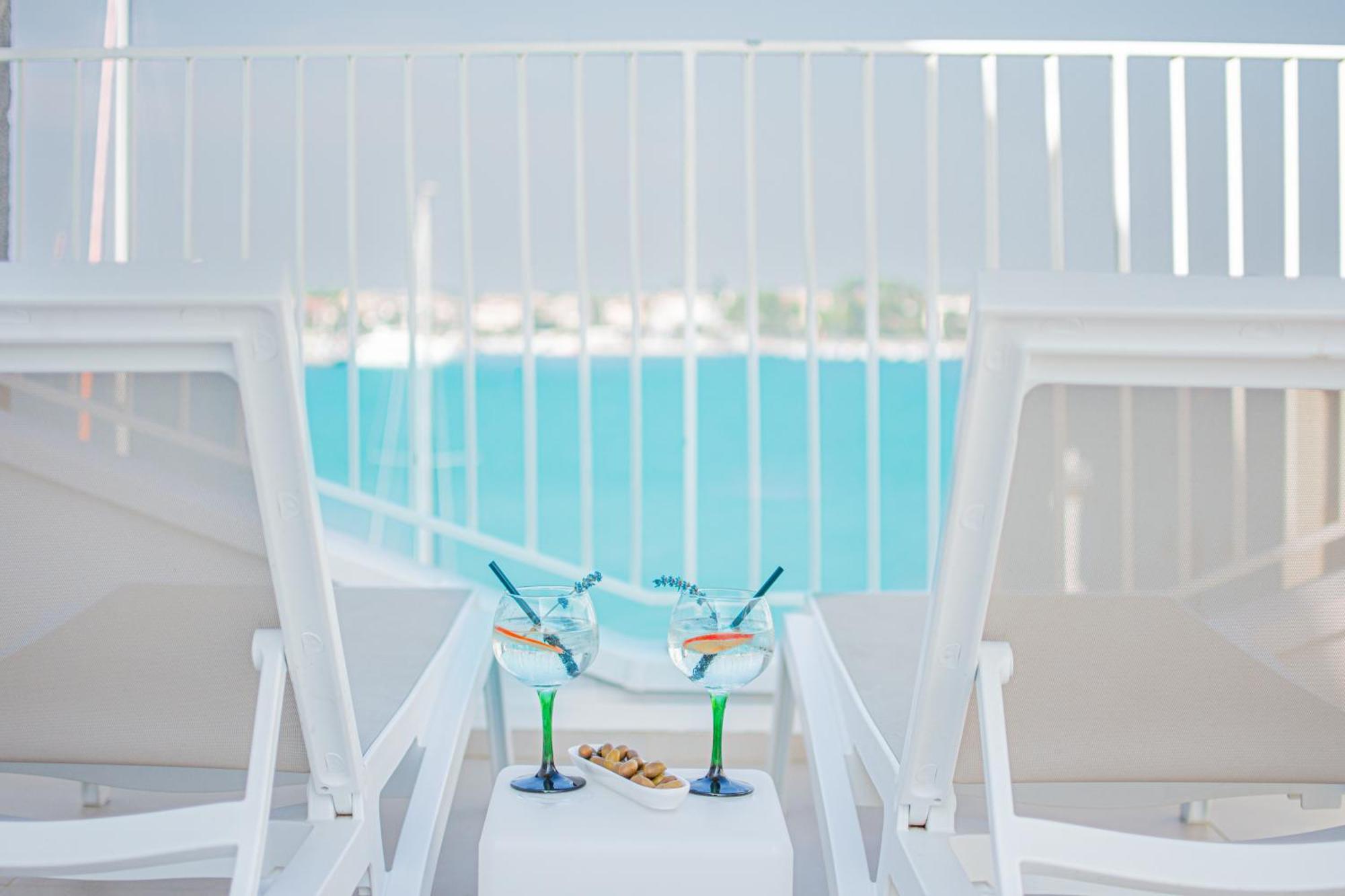Seafront Seaview Center Old Town 1,2,3,4 By Rentistra Apartment *